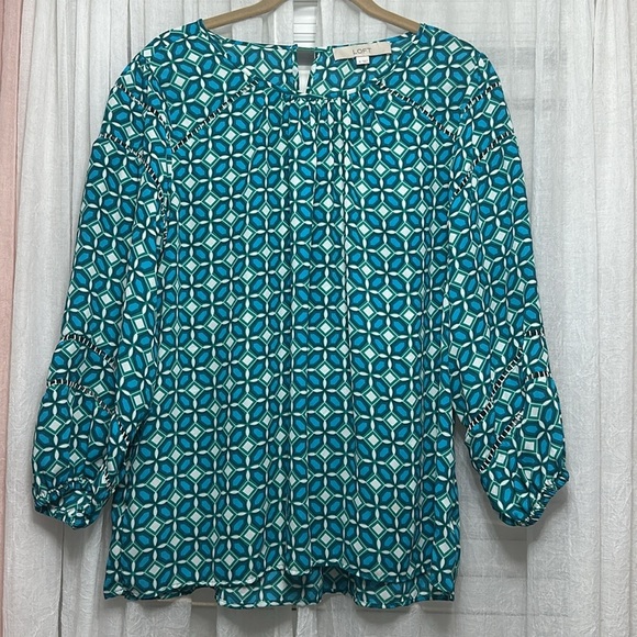 Loft Medium aqua/green/cream Geometric flowy top Item# 2A - Picture 2 of 6